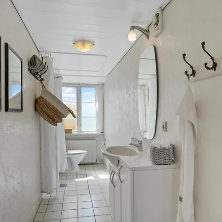 Σπίτι διακοπών Gorgeous In Hojslev With Kitchen *