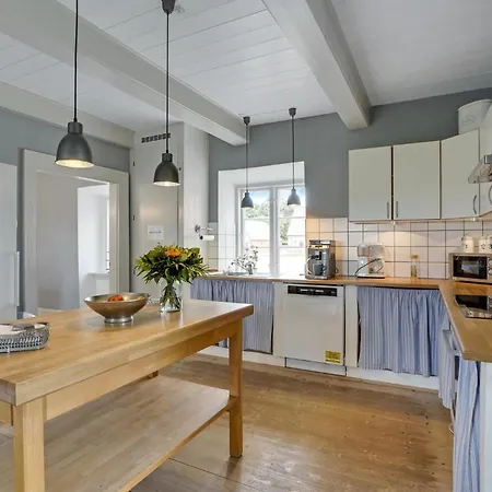 Σπίτι διακοπών Gorgeous In Hojslev With Kitchen